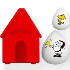 Wet n  Wild × Peanuts Holiday
collection new